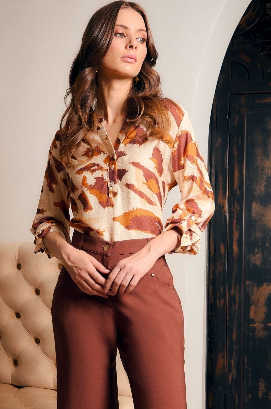 BLUSA ESCOTE ACENTADO MG LARGA