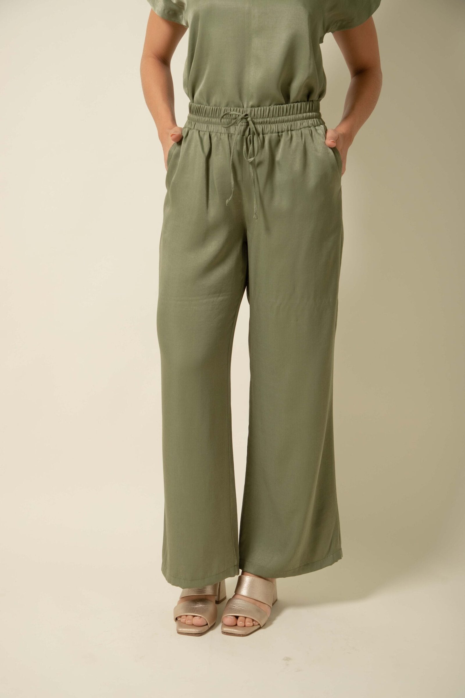 PANTALON CLASICO RESORTE - Imagen 3