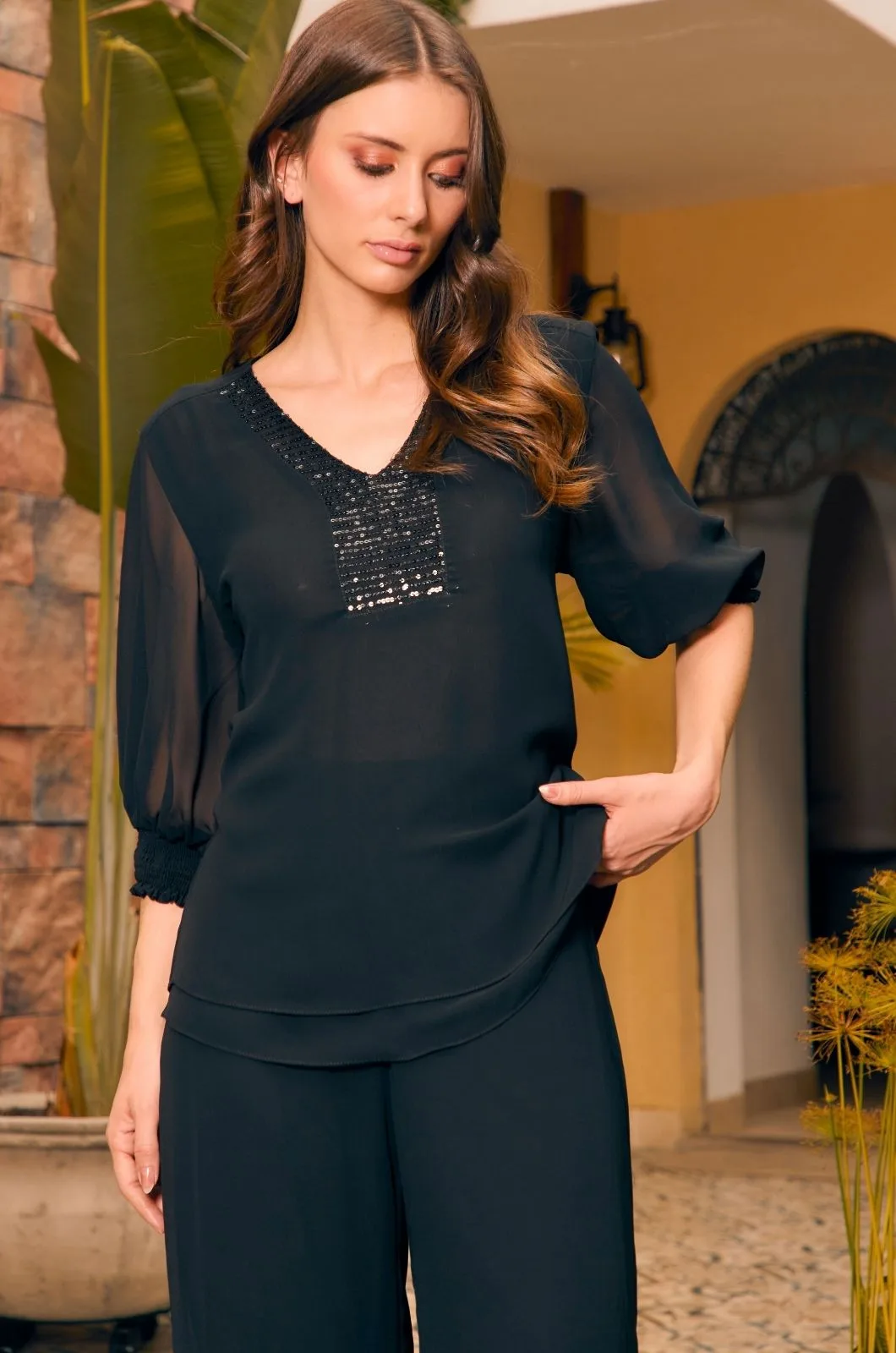 BLUSA CON PERCHERA BRILLANTE