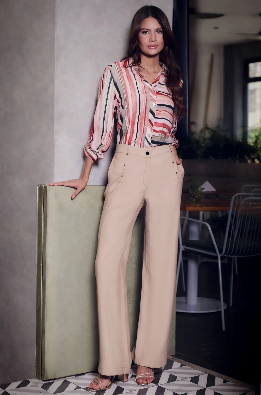 PANTALON CORTES DELANTEROS Y PASADOR